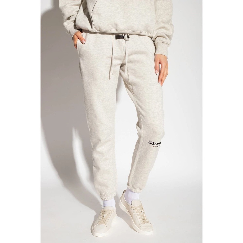 Fear of God Essentials Light Oatmeal Sweatpants Size XS Logo Fleece NWT - Picture 2 of 4